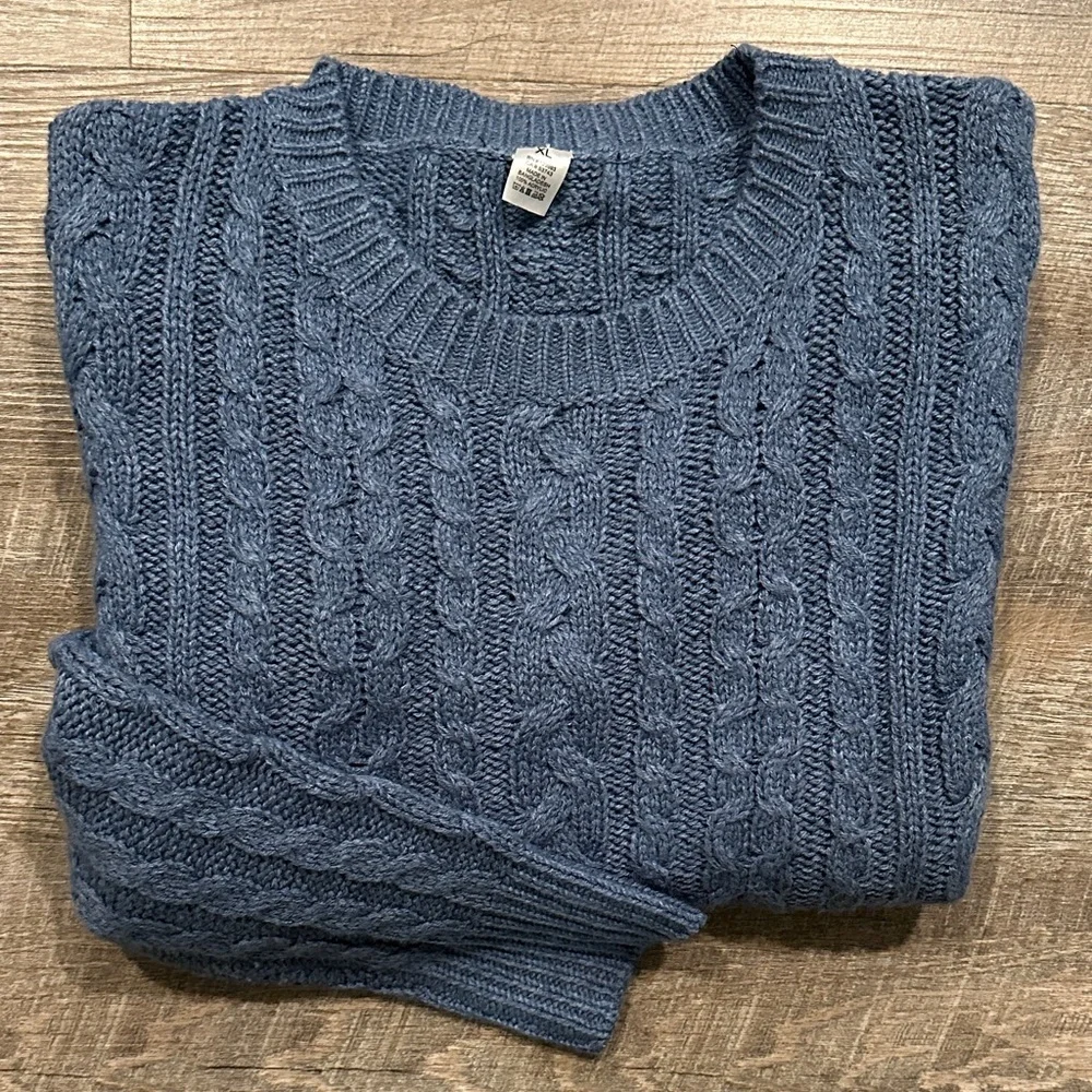 Blue Cable Knit crewneck Sweater Size XL - Picture 6 of 6